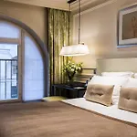 Hotel Grand Du Palais Royal Paris