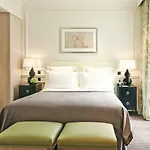 Grand Du Palais Royal Hotel 5*