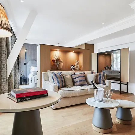Grand Du Palais Royal Hotel 5*