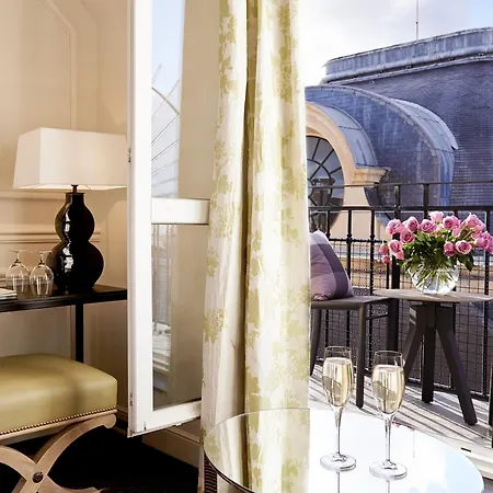 Grand Du Palais Royal Hotel 5*