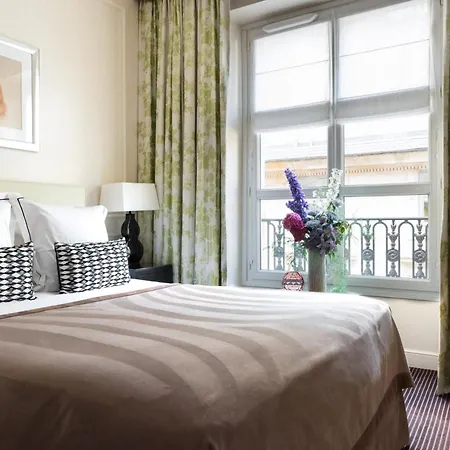 فندق جراند دو باليس رويال باريس