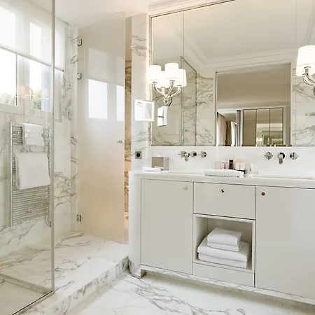 Grand Du Palais Royal Hotel