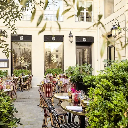 Hotel Grand Du Palais Royal París