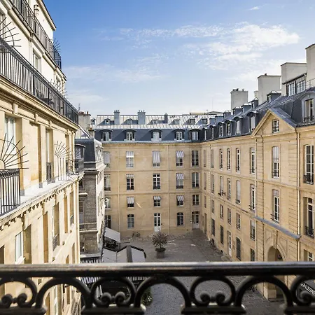 Grand Du Palais Royal Hotel París