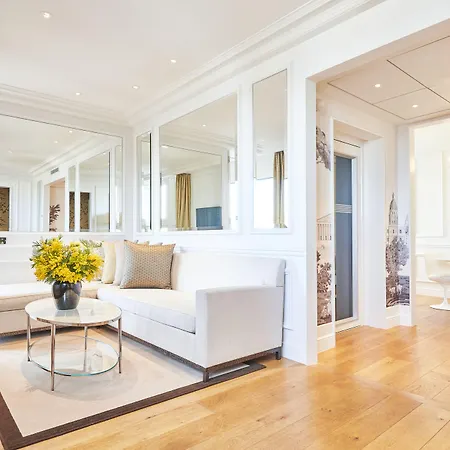 Grand Du Palais Royal 5*