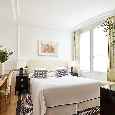 Szálloda Grand Du Palais Royal 5*