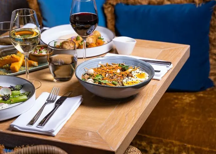 מלון Grand Du Palais Royal