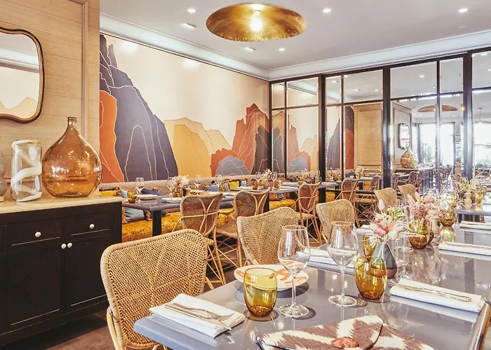 מלון Grand Du Palais Royal 5*