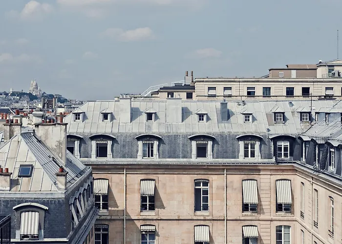 מלון Grand Du Palais Royal