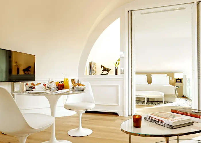 Grand Du Palais Royal