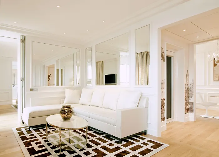 Grand Du Palais Royal 5*