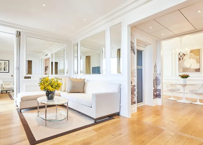 Grand Du Palais Royal 5*