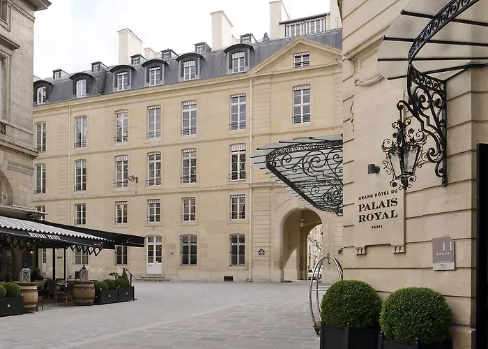 Grand Du Palais Royal מלון