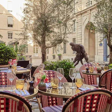 Grand Du Palais Royal Hotel